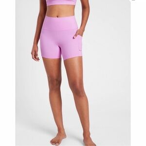 Athleta pink Salutation Stash capri shorts  size L